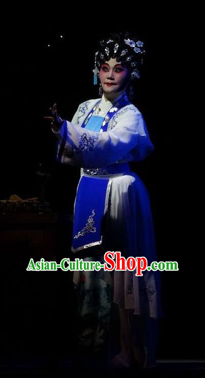 Chinese Cantonese Opera Diva Garment Zi Yun Costumes and Headdress Traditional Guangdong Opera Country Woman Apparels Young Female Dress