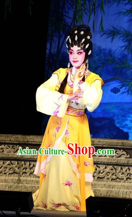 Chinese Cantonese Opera Young Beauty Garment Costumes and Headdress Traditional Guangdong Opera Actress Apparels Hua Tan Yellow Dress