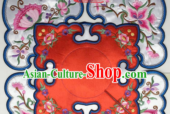 Chinese Traditional Qing Dynasty Embroidered Butterfly Flowers Pattern White Patch Embroidery Craft Embroidered Shoulder Accessories