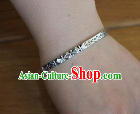 Chinese Traditional Tibetan Nationality Silver Carving Bracelet Jewelry Accessories Decoration Zang Ethnic Handmade Fine Bangle for Women