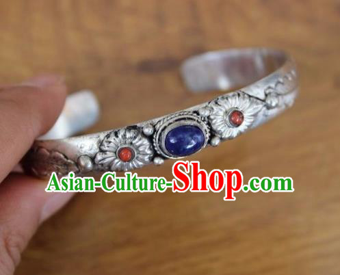 Chinese Traditional Tibetan Nationality Blue Stone Bracelet Jewelry Accessories Decoration Handmade Zang Ethnic Carving Silver Bangle for Women