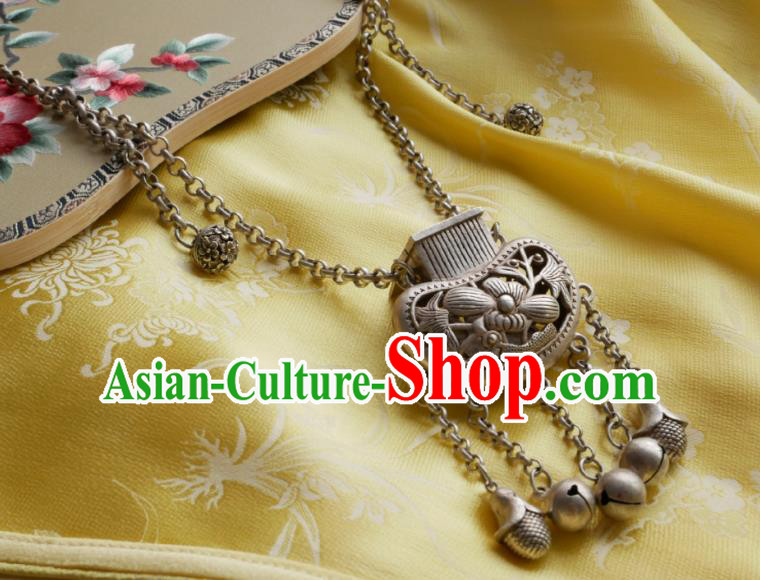 Chinese Handmade Silver Sachet Necklace Traditional Hanfu Jewelry Accessories Bells Tassel Longevity Lock for Women