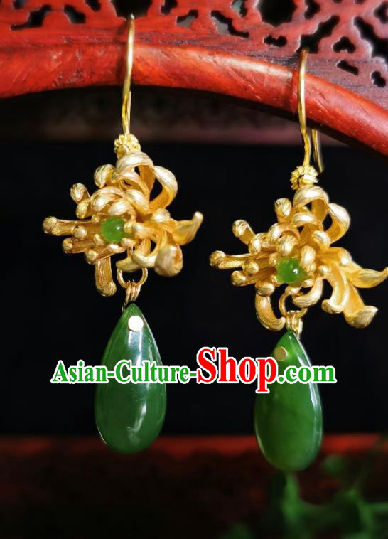 Chinese Handmade Qing Dynasty Golden Chrysanthemum Earrings Traditional Hanfu Ear Jewelry Accessories Classical Court Eardrop for Women