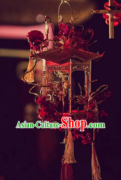 Handmade Chinese Wedding Prop Golden Pavilion Lantern Top Grade Bride Accessories Photography Red Flowers Portable Lamp for Women