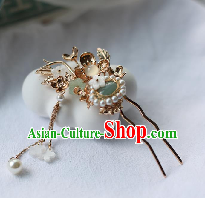 Handmade Chinese Pearls Hair Clip Traditional Classical Hanfu Hair Accessories Ancient Princess Golden Plum Tassel Hairpins for Women