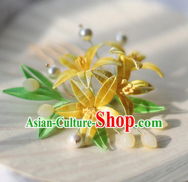 Handmade Chinese Classical Lily Flowers Hair Comb Traditional Hair Accessories Ancient Hanfu Court Yellow Silk Hairpins for Women