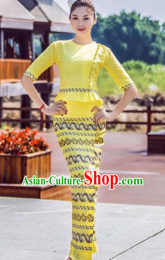 Chinese Dai Nationality Fashion Costumes Traditional Dai Ethnic Yellow Blouse and Straight Skirt Outfits