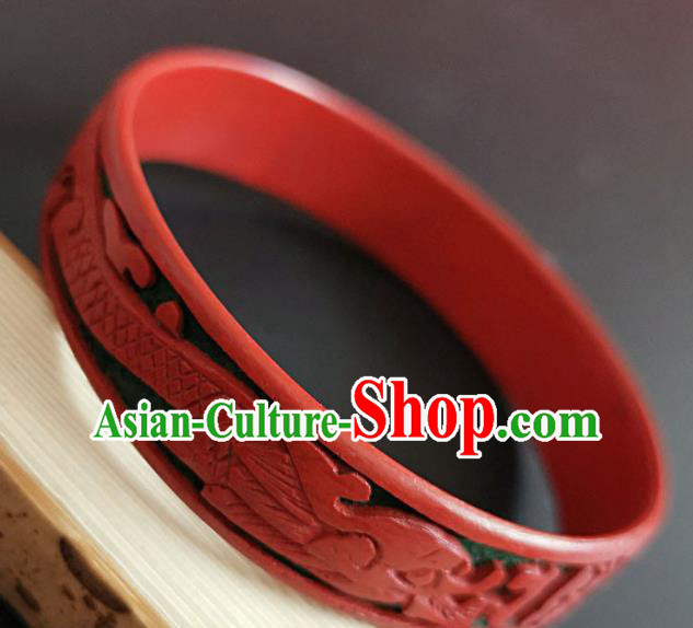 Chinese Traditional Handmade Carving Dragonfish Craft Black Lacquerware Bracelet Accessories