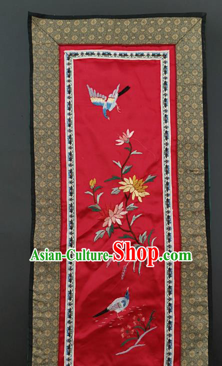 Chinese Traditional Embroidered Chrysanthemum Bird Picture Handmade Embroidery Craft Embroidering Red Silk Decorative Painting