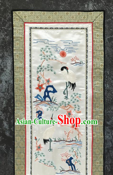 Chinese National Embroidered Pine Cranes White Silk Paintings Traditional Handmade Embroidery Decorative Picture Craft