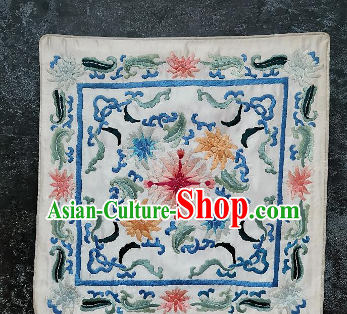Traditional Chinese Embroidered Flowers Fabric Hand Embroidering Dress Applique Embroidery Beige Silk Patches Pillowslip Accessories