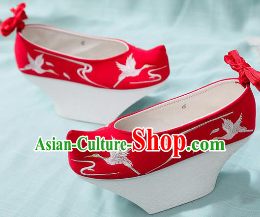 Chinese Qing Dynasty Princess Red Embroidered Shoes Court Women Shoes Ancient Palace Lady Shoes Imperial Consort Saucers Shoes