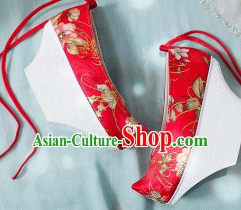 Chinese Qing Dynasty Court Lady Red Satin Saucers Shoes Ancient Princess Embroidery Shoes Traditional Embroidered Shoes Handmade Hanfu Shoes