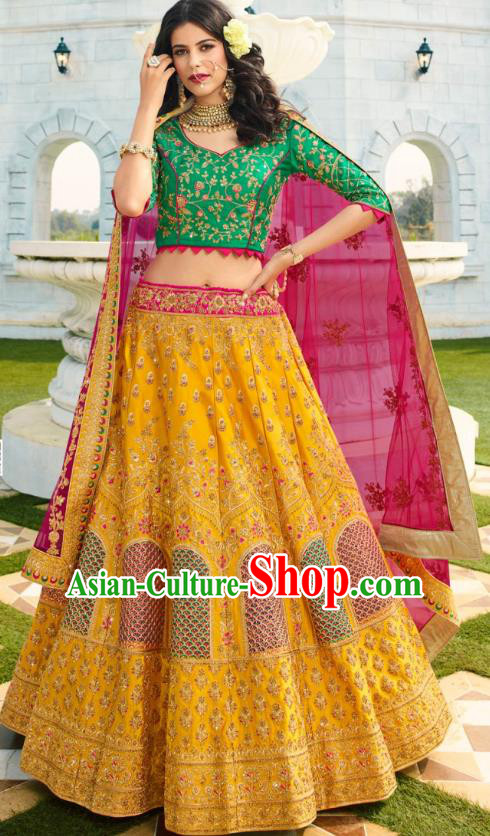 Asian India National Embroidered Lehenga Costumes Asia Indian Bride Traditional Green Satin Blouse and Yellow Skirt Sari for Women