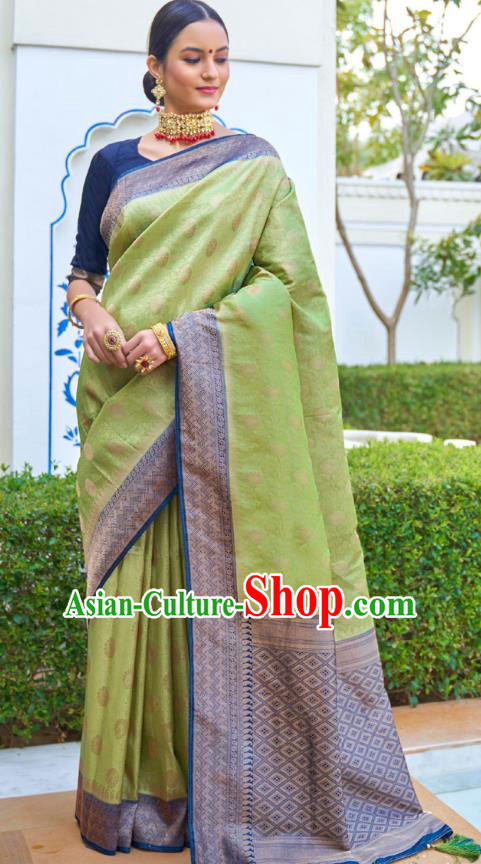 Asian India Bollywood Light Green Silk Saree Asia Indian Traditional Court Princess Blouse and Sari Dress National Dance Costumes for Women