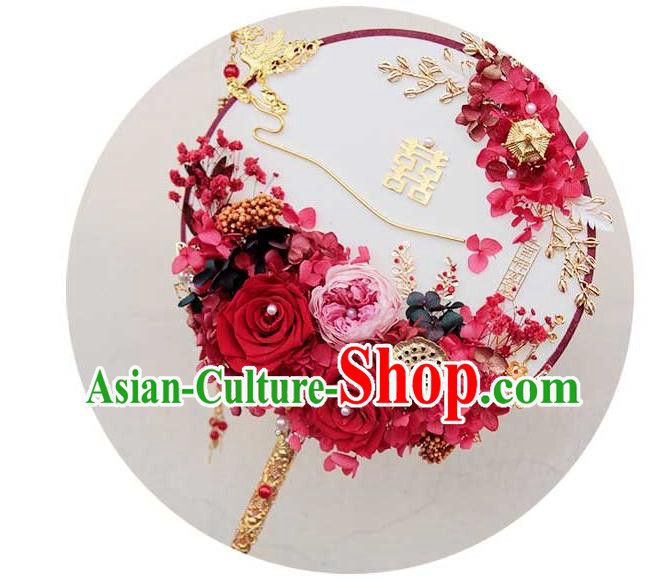 China Handmade Palace Fan Classical Wedding Circular Fan Traditional Red Rose Fan