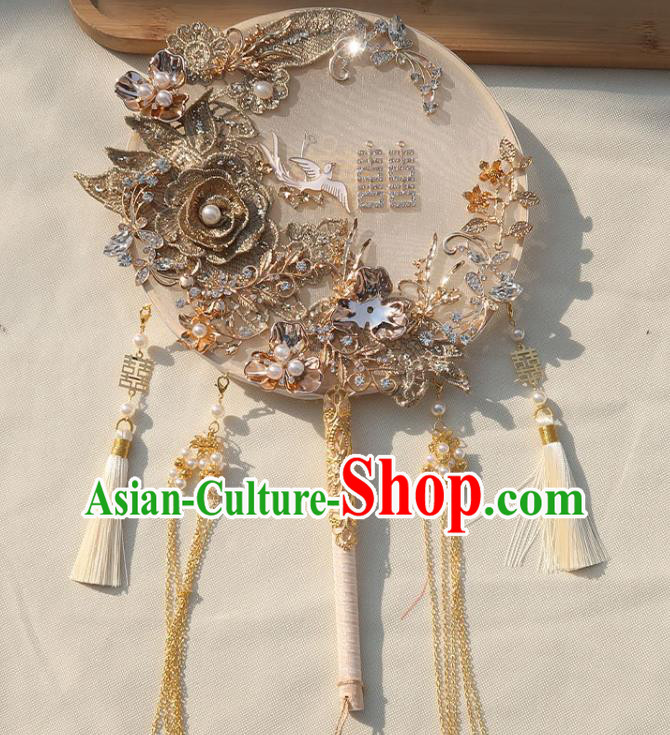 China Traditional Wedding Embroidered Peony Circular Fan Handmade Bride Golden Tassel Palace Fan Classical Dance White Silk Fan