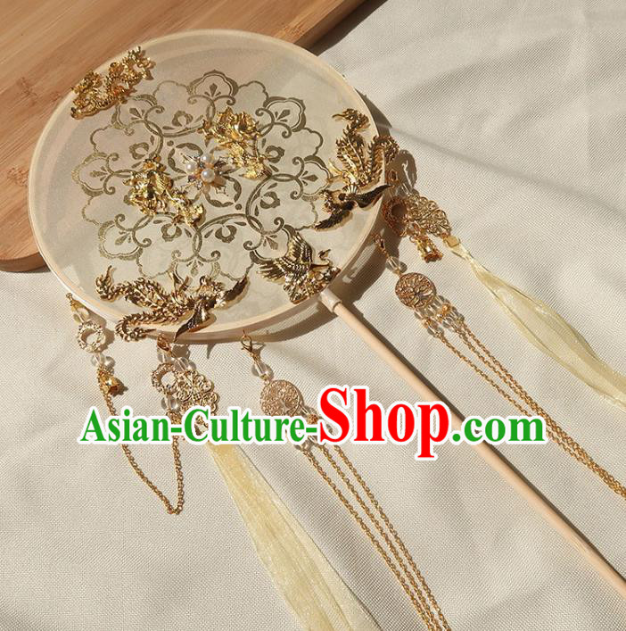 China Traditional Wedding Beige Ribbon Tassel Palace Fan Ancient Princess Silk Circular Fan Handmade Hanfu Fan