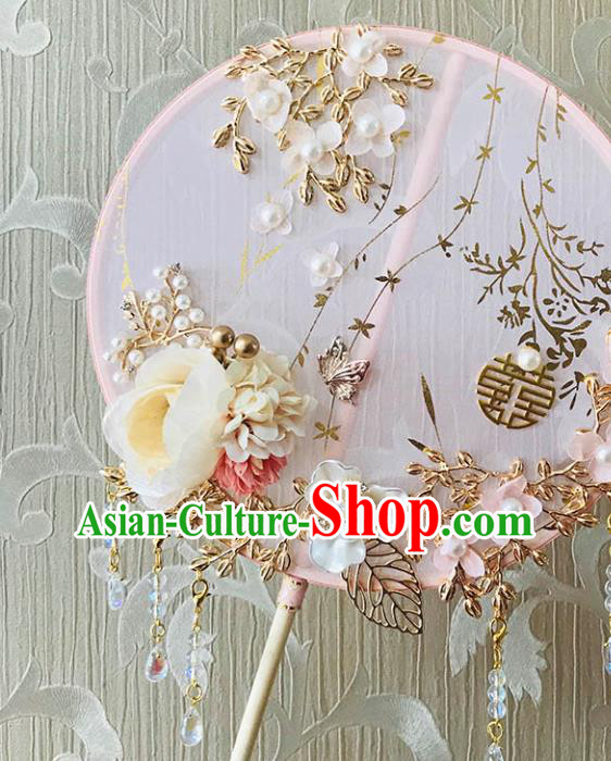 China Handmade Wedding Rose Circular Fan Bride Palace Fan Traditional Pink Silk Hanfu Fan