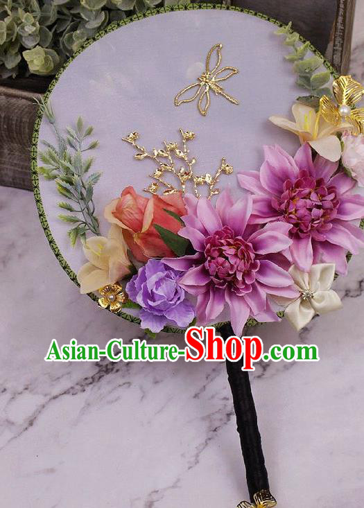 China Handmade Rosy Flowers Circular Fan Traditional Xiuhe Suit Silk Fan Wedding Bride Palace Fan