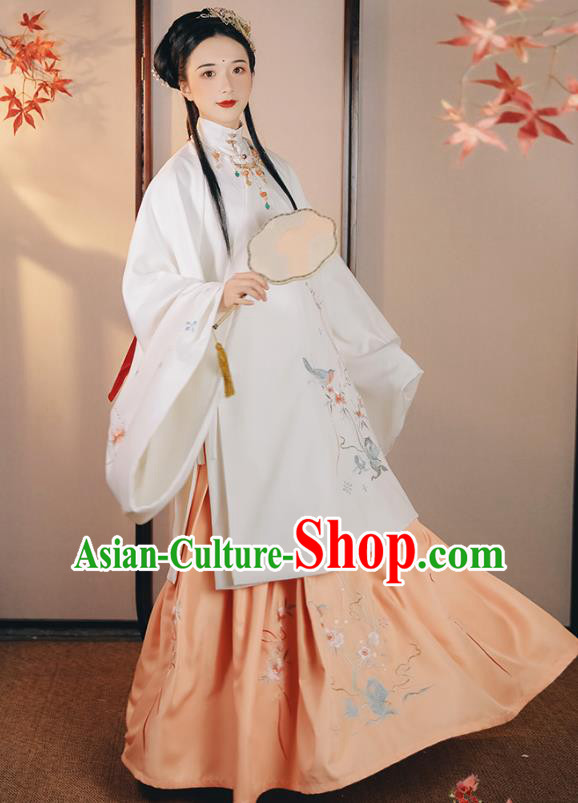 China Traditional Hanfu Dress Ming Dynasty Young Beauty Historical Clothing Ancient Noble Lady Costume