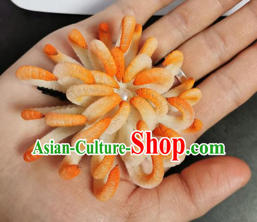 China Handmade Ancient Palace Princess Hair Stick Ming Dynasty Beige Velvet Chrysanthemum Hairpin