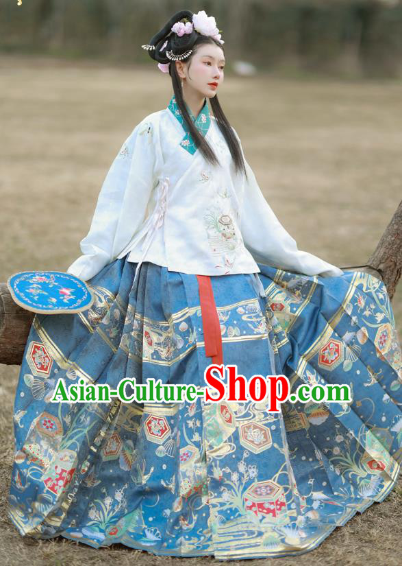 China Traditional Ming Dynasty Patrician Lady Historical Clothing Ancient Young Beauty Embroidered Costumes