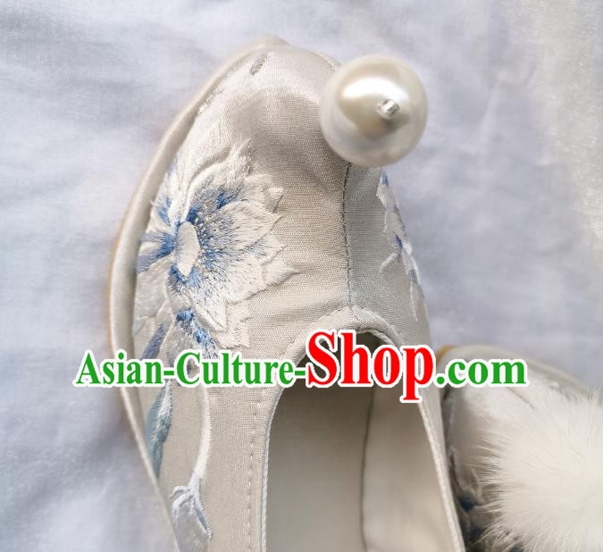 Handmade Chinese Embroidered Epiphyllum Shoes Traditional Ming Dynasty Princess Shoes Bow Shoes