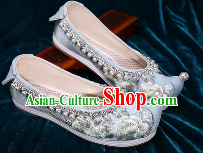 Chinese Ancient Princess Hanfu Pearls Shoes Traditional Embroidered Peach Blossom Shoes Handmade Blue Satin Shoes