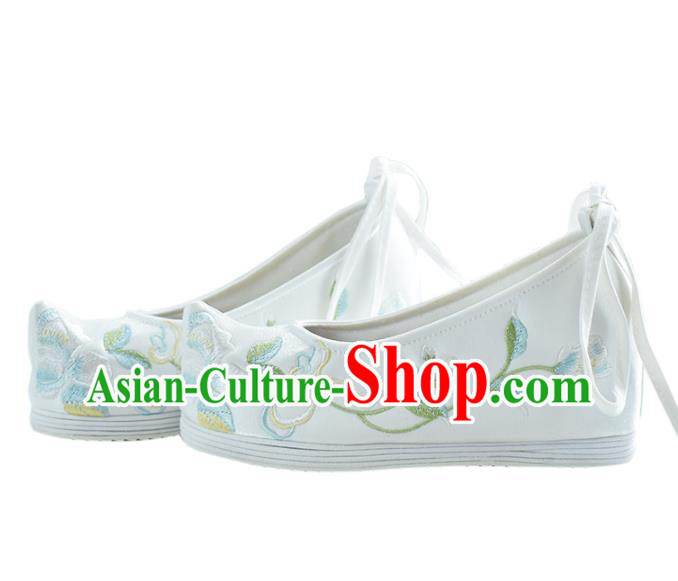 China Embroidered White Shoes Traditional Hanfu Bow Shoes National Women Cloth Shoes