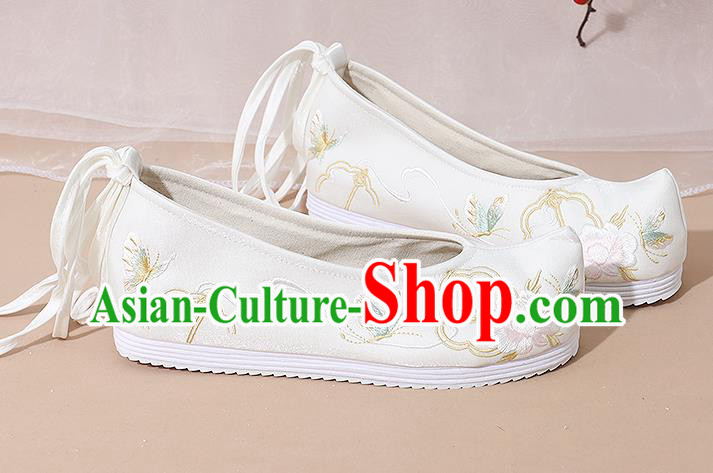 China Song Dynasty Noble Woman Embroidered Shoes National White Cloth Shoes Traditional Ancient Princess Hanfu Shoes