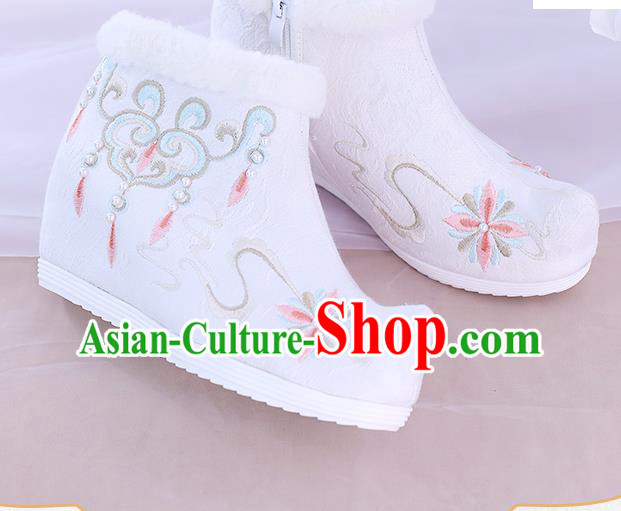 China National Winter Ankle Boots Traditional New Year Shoes Embroidered White Boots