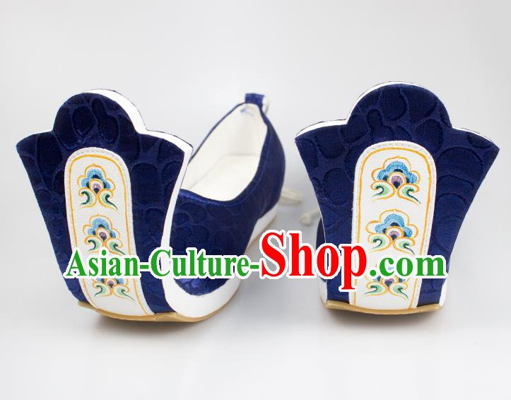 China Traditional Hanfu Shoes Tang Dynasty Princess Shoes Classical Wedding Royalblue Brocade Shoes