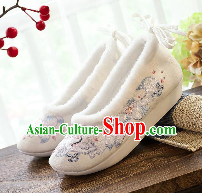 China Classical Embroidered Fox Shoes Traditional Hanfu Shoes Winter Women Brushed Shoes