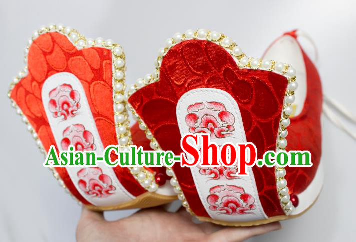 China Handmade Painting Clouds Red Brocade Shoes Traditional Tang Dynasty Princess Shoes Classical Wedding Shoes
