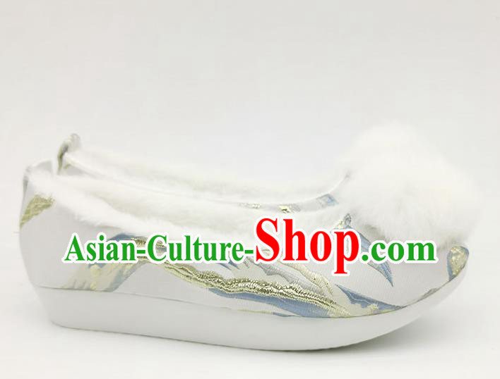 China Traditional Satin Shoes Song Dynasty Noble Lady Hanfu Shoes Classical Brocade Shoes