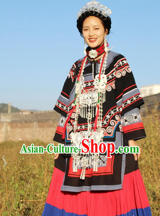 China Yi Nationality Minority Wedding Outfits Clothing Traditional Liangshan Ethnic Bride Costumes and Headwear