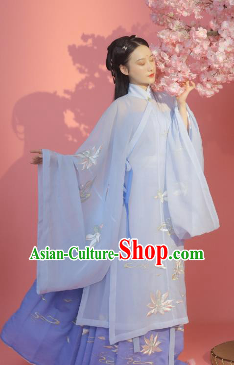China Traditional Ming Dynasty Noble Beauty Historical Clothing Ancient Young Lady Blue Hanfu Dress Garment