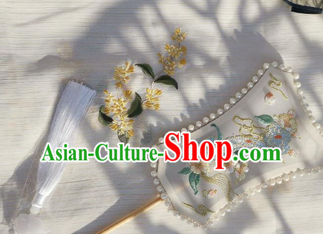 China Traditional Jin Dynasty Court Princess Fan Handmade Embroidered Palace Fan Classical White Silk Fan