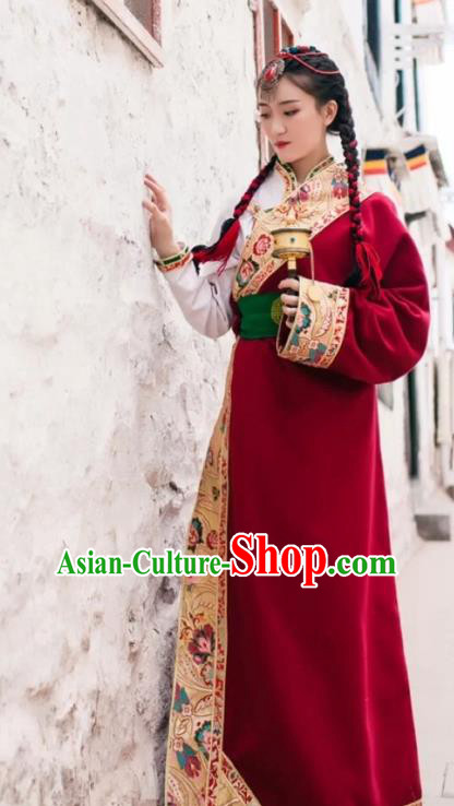 China Traditional Xizang Tibetan Minority Stage Performance Clothing Zang Nationality Folk Dance White Shirt and Red Robe