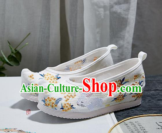 China National Embroidered Fragrans Rabbit Shoes Traditional Hanfu Shoes Handmade Ancient Princess White Cloth Shoes