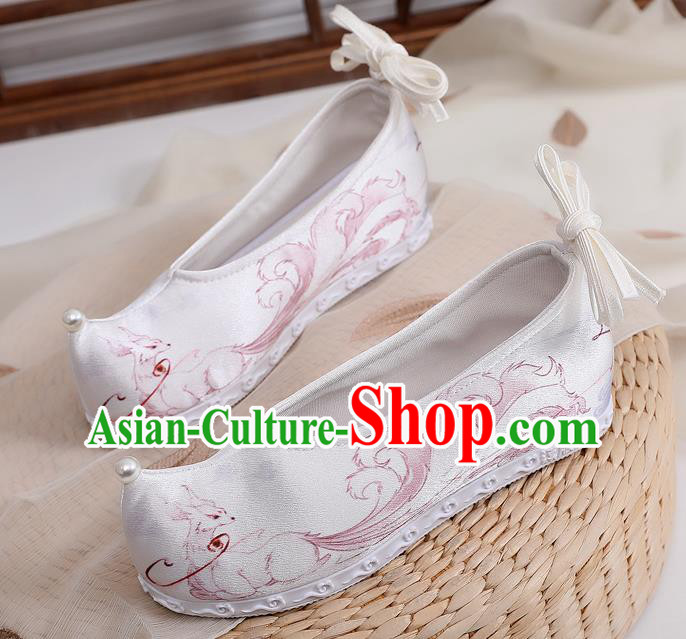 China Handmade Ancinet Ming Dynasty Princess Shoes Traditional Hanfu Bow Shoes Printing Nine Tails Fox White Satin Shoes