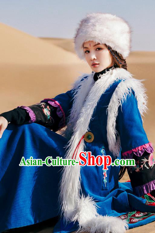 Chinese Traditional Ethnic Woman Outer Garment Costume Tang Suit Embroidered Blue Long Greatcoat