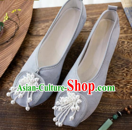 China Traditional Jacquard Grey Cloth Shoes Handmade Folk Dance Shoes National Pearls Tassel Shoes
