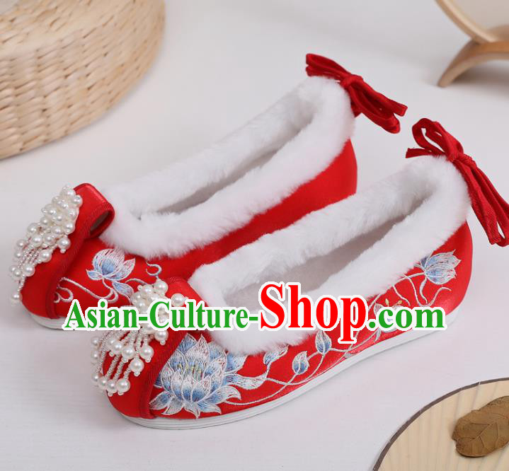 China National Embroidered Epiphyllum Shoes Traditional Wedding Red Cloth Shoes Handmade Winter Pearls Tassel Shoes