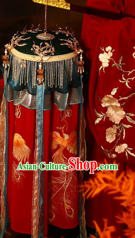 China Handmade Embroidered Phoenix Lantern Ancient Palace Lantern Traditional Song Dynasty Red Silk Portable Lamp