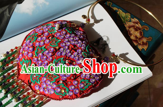 China Handmade Brass Necklet Accessories Traditional Cheongsam Embroidered Red Sachet Tassel Necklace