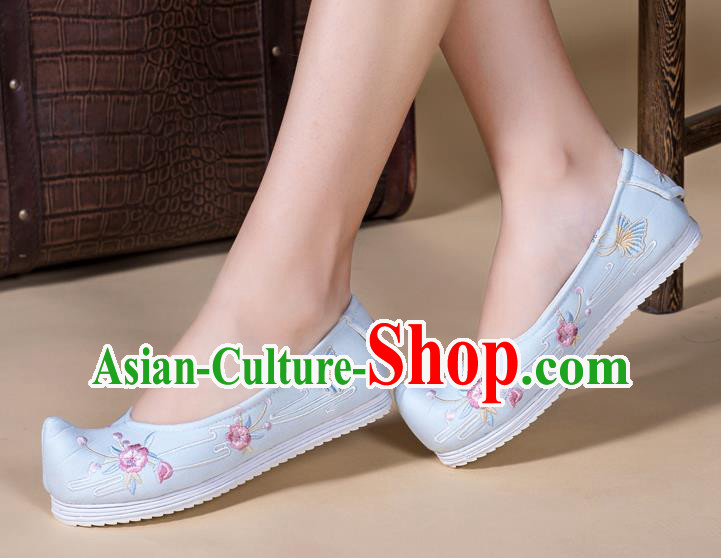 Chinese Handmade Embroidered Light Green Cloth Shoes Ancient Princess Shoes Traditional Ming Dynasty Hanfu Shoes