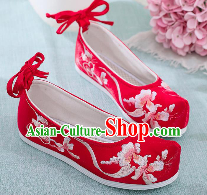 China Traditional Ming Dynasty Hanfu Shoes Embroidered Flowers Shoes Ancient Palace Lady Wedding Shoes