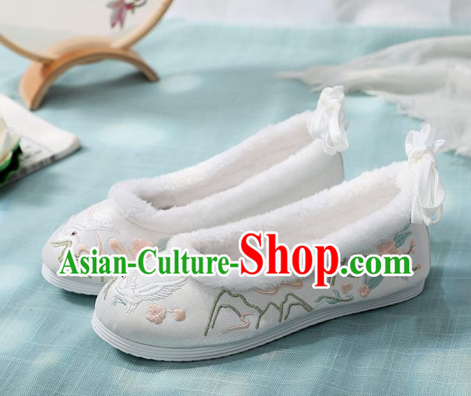 Chinese Traditional Hanfu Shoes White Cloth Shoes Embroidered Shoes National Woman Winter Shoes